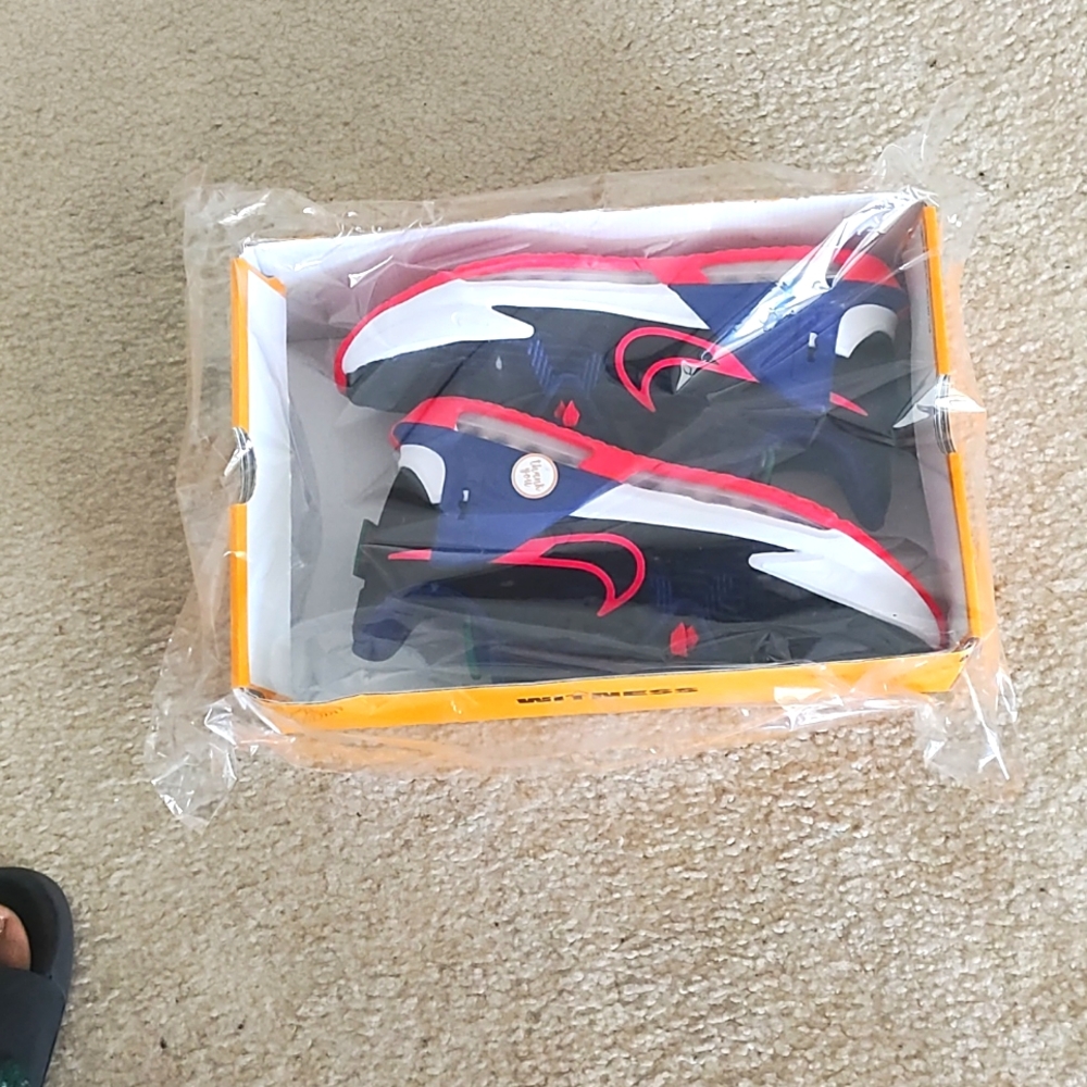 Nike, 10.5 Black Witness